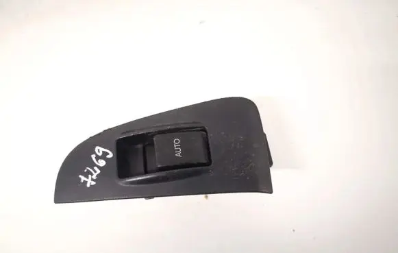 Toyota Avensis T250 Electric window control switch 7427205020 74272-05020