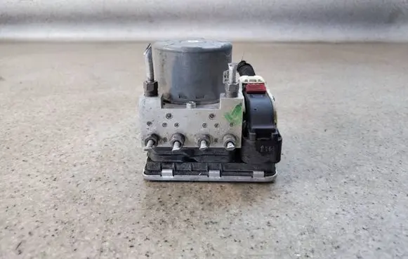 Renault Megane IV ABS Pump 476603086R24 476603086R 10091714733