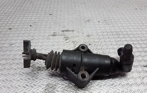 Volkswagen Golf IV Clutch slave cylinder 1J0721261F