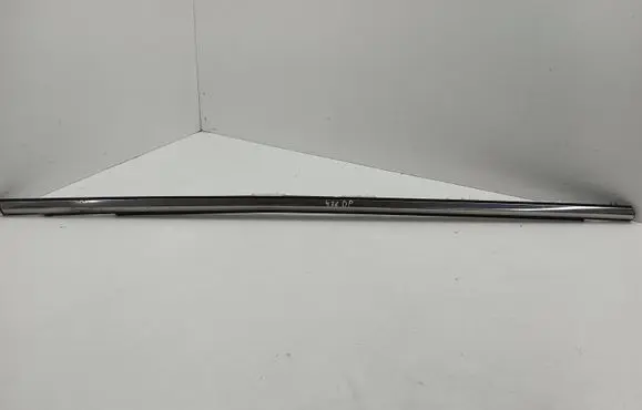 Front door glass trim molding