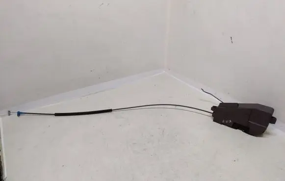 Ford Puma Front door lock 