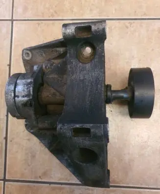 Audi 80 90 S2 B4 Generator/alternator bracket 028903315B 410000