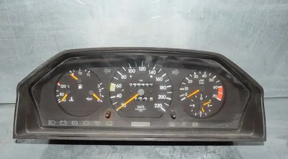 Mercedes-Benz E W124 Speedometer (instrument cluster) 1245430325