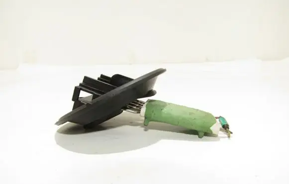 Skoda Fabia Mk3 (NJ) Heater blower fan relay kodo