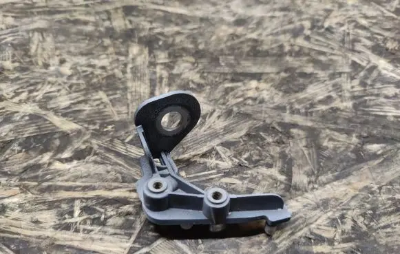 Jaguar XE Fender mounting bracket GX7316291AE