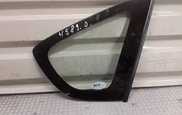 Subaru Impreza III Rear side window