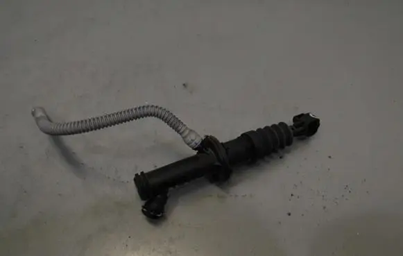 Renault Clio IV Clutch slave cylinder 306100642R