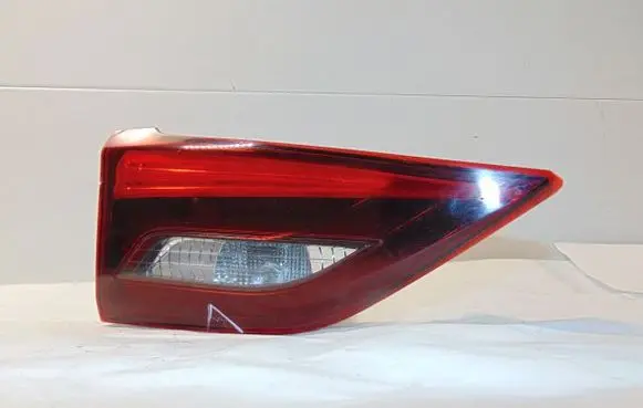 Toyota Avensis T270 Tailgate rear/tail lights 8159005170