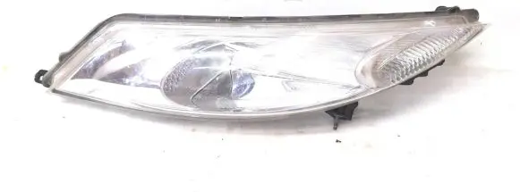 Nissan Juke I F15 Headlight/headlamp