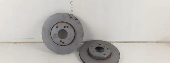 Volkswagen Golf V Front brake disc 425201