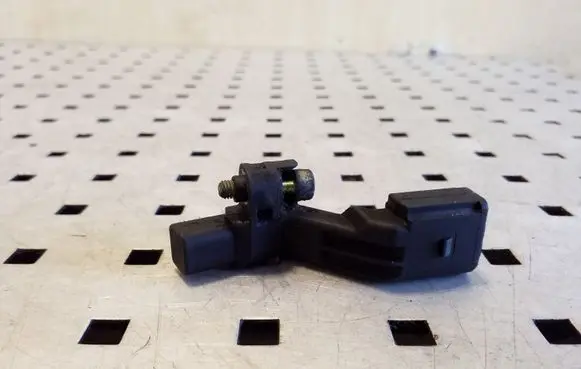 Volkswagen Touran I Crankshaft position sensor 045906433A