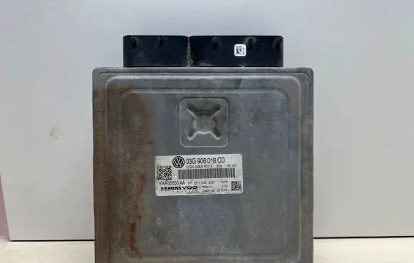 Volkswagen PASSAT B6 Engine control unit/module 03G906018CD 5WP45600AA
