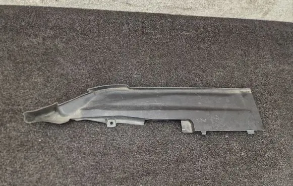 Audi A8 S8 D4 4H Other engine bay part 4H0819335