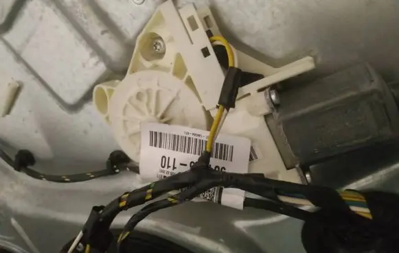 Ford Focus Front door window regulator motor 4m5t14a389 4m5t-14a389