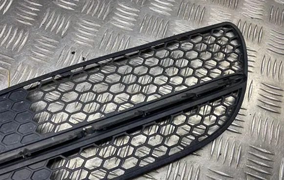 Alfa Romeo 156 Front bumper lower grill 46776670