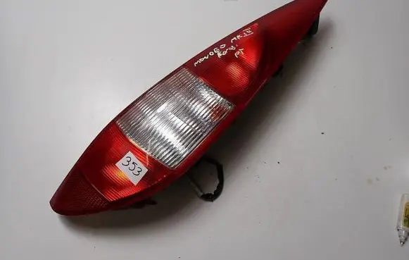 Ford Mondeo Mk III Rear/tail lights 1S71-13404-C