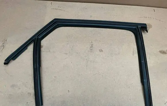 Audi A1 Rear door glass trim molding 82G839440