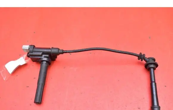 Suzuki Swift I High voltage ignition coil 83E1-87082312