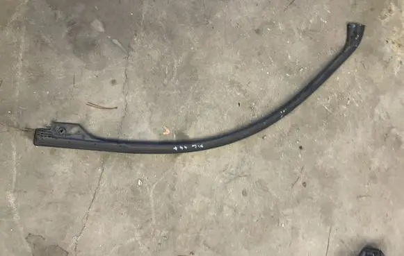 Mercedes-Benz Vito Viano W447 Front door rubber seal 