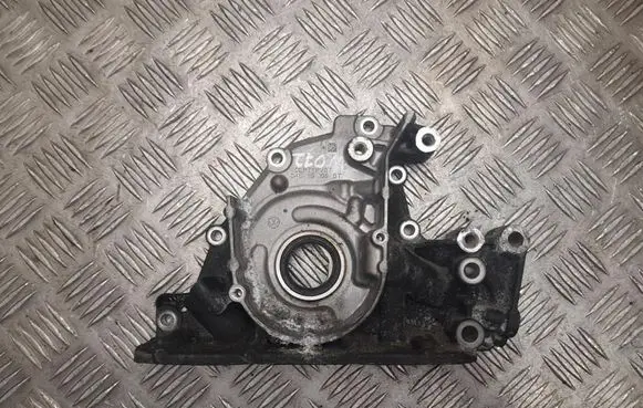 Volkswagen T-Roc Oil pump 04E115105BT