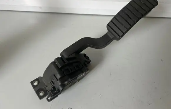 Renault Laguna II Accelerator throttle pedal 6PV00811901 8200003392