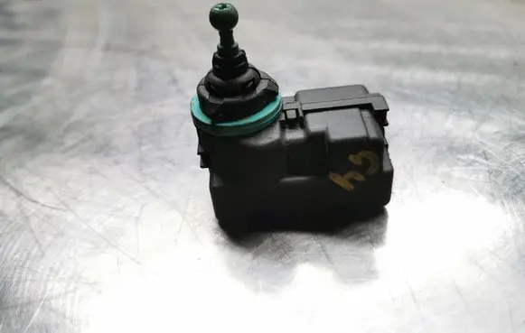 Volkswagen Golf IV Headlight level adjustment motor 1J0941295F