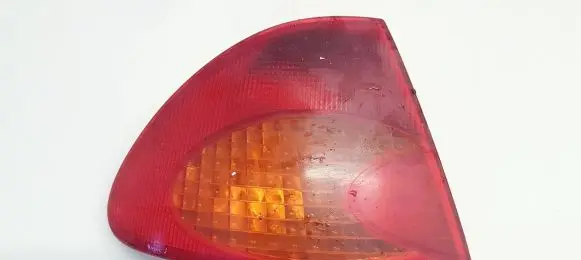 Toyota Avensis T220 Rear/tail lights
