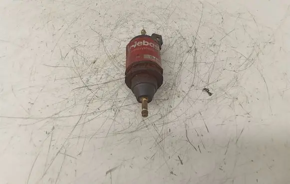 BMW 5 E39 Webasto auxiliary heater fuel pump 19486B