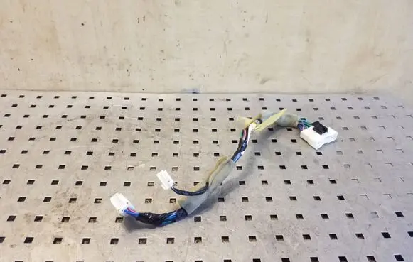 Subaru Outback Front door wiring loom 81870AJ040