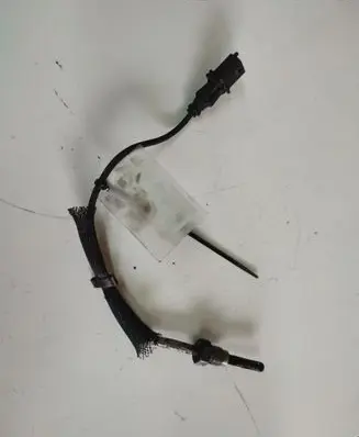 Opel Zafira B Exhaust gas temperature sensor 