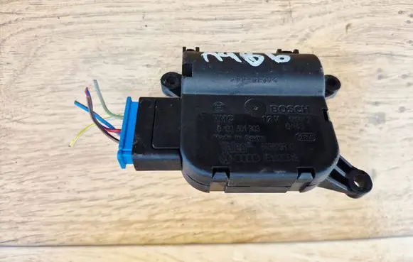 Audi A4 S4 B6 8E 8H Air flap motor/actuator 8E1820511F