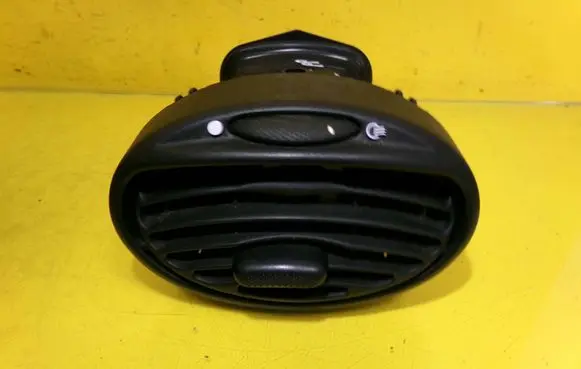 Ford Focus Dashboard side air vent grill/cover trim 98AB19893BJW