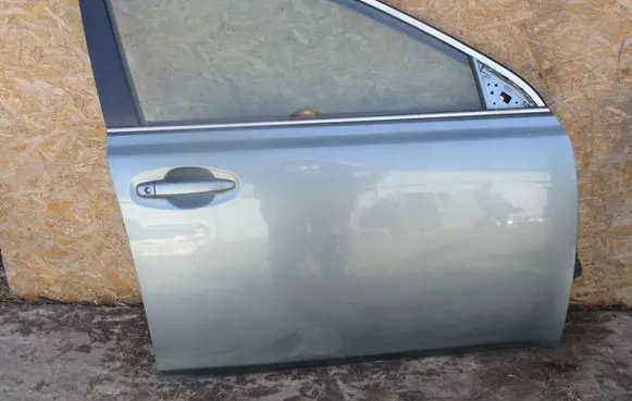 Subaru Outback Front door