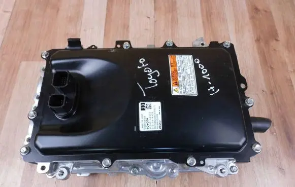 Toyota Yaris Cross Voltage converter inverter G920052330