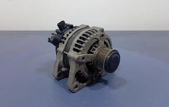 Volvo V50 Generator/alternator 1042103522