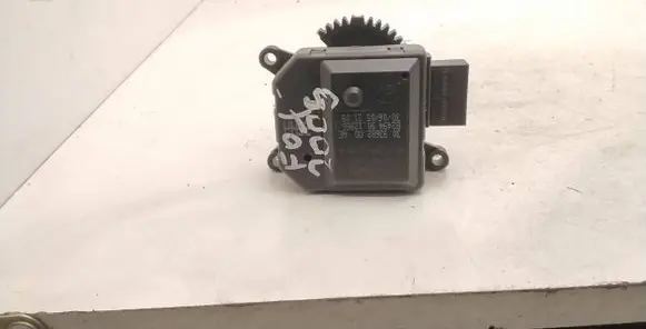 Volkswagen Fox Air flap motor/actuator 309368200 B24949012966 GTMDD040