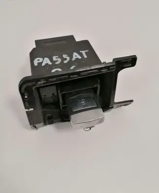 Volkswagen PASSAT B6 Ignition lock 3C0905843