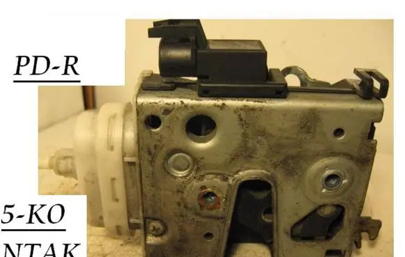 Audi A4 S4 B5 8D Front door lock 802837016F 802837016A