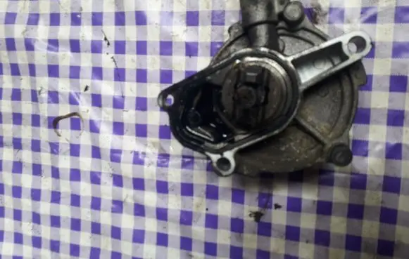 KIA Ceed Vacuum pump 2688302A101