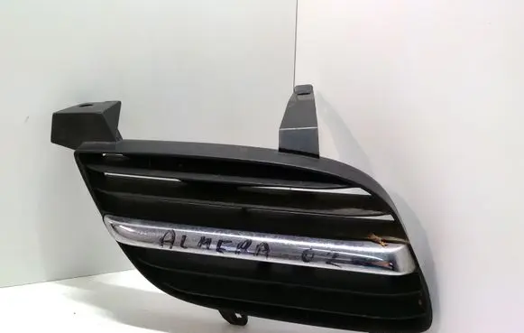 Nissan Almera N16 Front bumper upper radiator grill 62322BM400