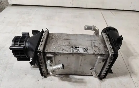Audi Q3 F3 Intercooler radiator 04E145785E GV020005