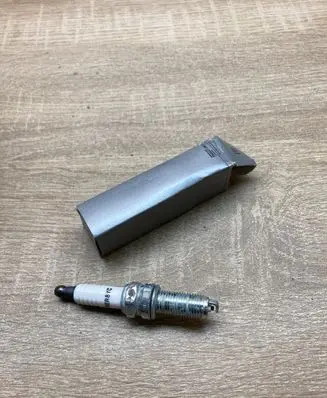 Hyundai i10 Spark plug S1882709080