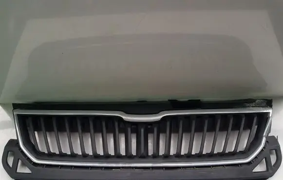 Skoda Citigo Front bumper upper radiator grill 1ST853653