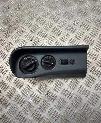 Ford Mondeo MK II Light switch 93BG12B838