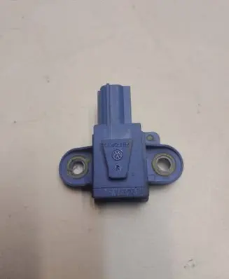 Volkswagen Golf Plus Airbag deployment crash/impact sensor 1K0955557A