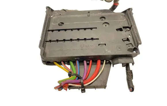 Ford C-MAX II Fuse module AV6T14A067BC