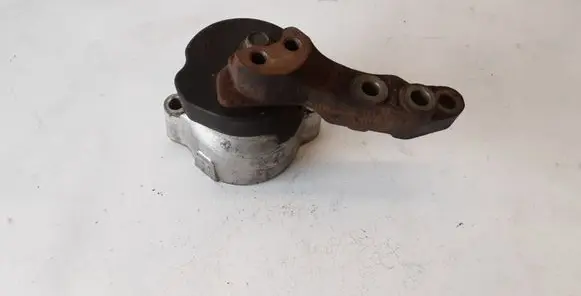 Honda Accord Engine mount bracket