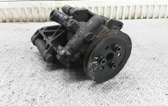 Volkswagen Polo III 6N 6N2 6NF Power steering pump 037145255