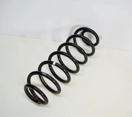 Volkswagen Golf VII Rear coil spring
