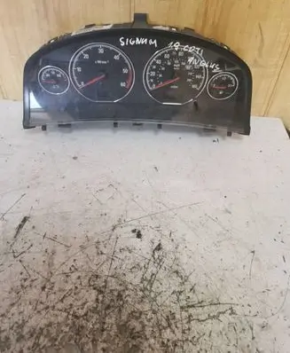 Opel Signum Speedometer (instrument cluster) 13186677CY